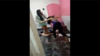 Amante apanhando da mulher